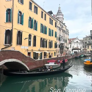 Bed & Breakfast Luxury San Firmino Canal View, Venezia