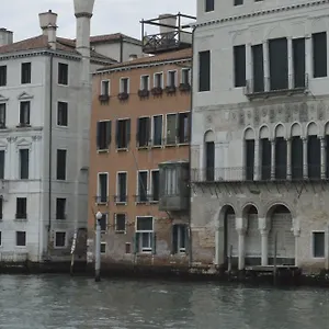 3* Guest house Leon Bianco On The Grand Canal